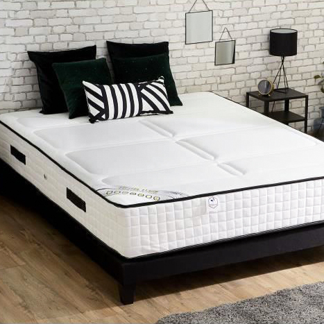 ensemble literie, matelas, sommier et pieds chez Mustmenager